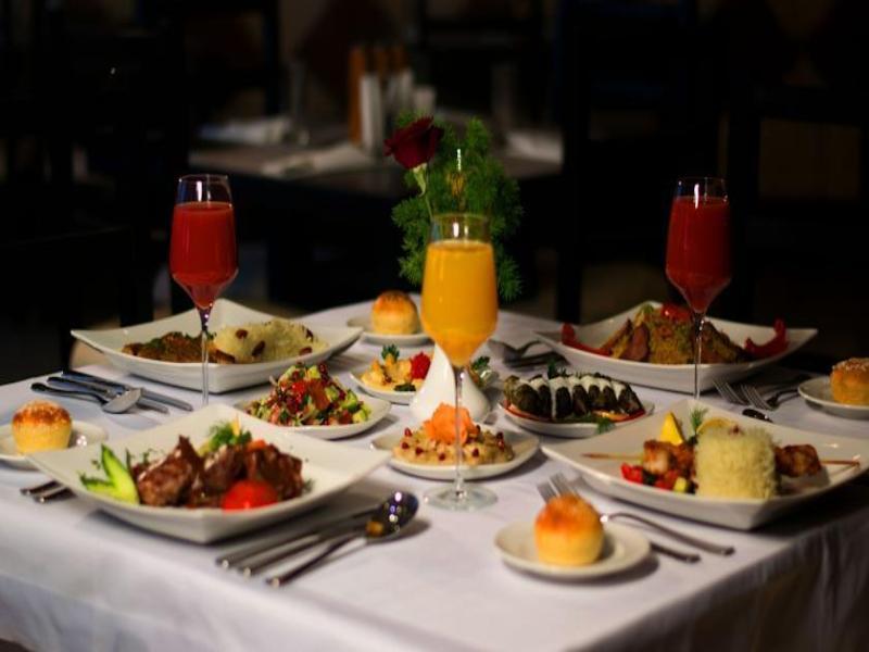 Hotel Doubletree By Hilton Chimkent Extérieur photo